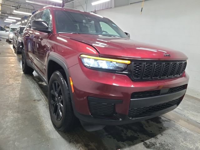 Used 2024 Jeep Grand Cherokee L Laredo AWD/4WD image 3