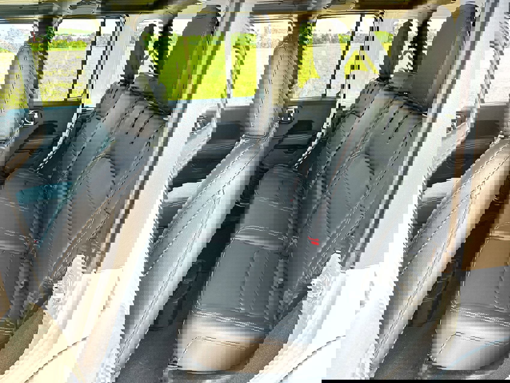 New 2023 Jeep Wrangler Sahara w/ Cold Weather Group image 22