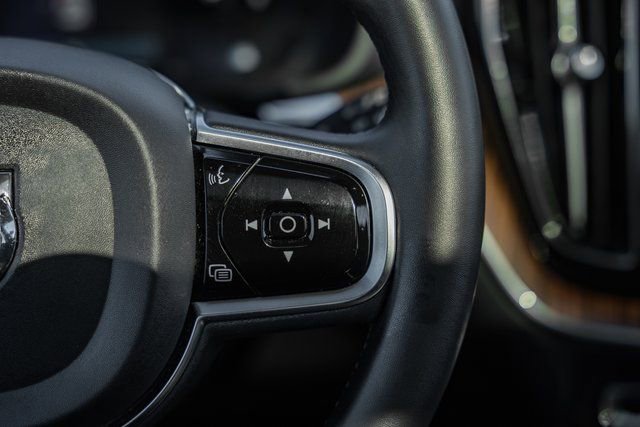 Used 2023 Volvo XC60 B5 Plus w/ Protection Package Premier image 27