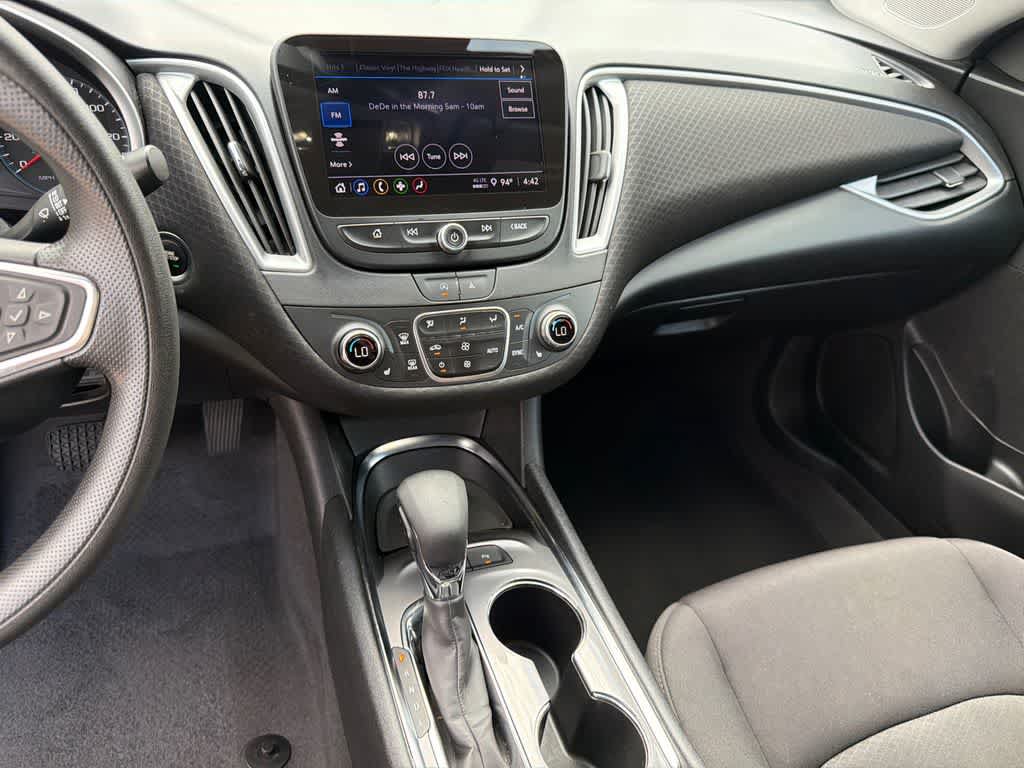 Used 2024 Chevrolet Malibu LT FWD image 25