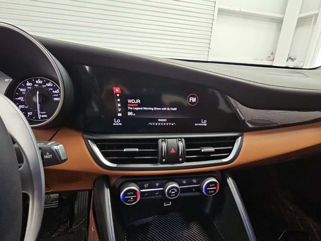 Used 2018 Alfa Romeo Giulia Ti w/ TI Performance Package RWD image 13
