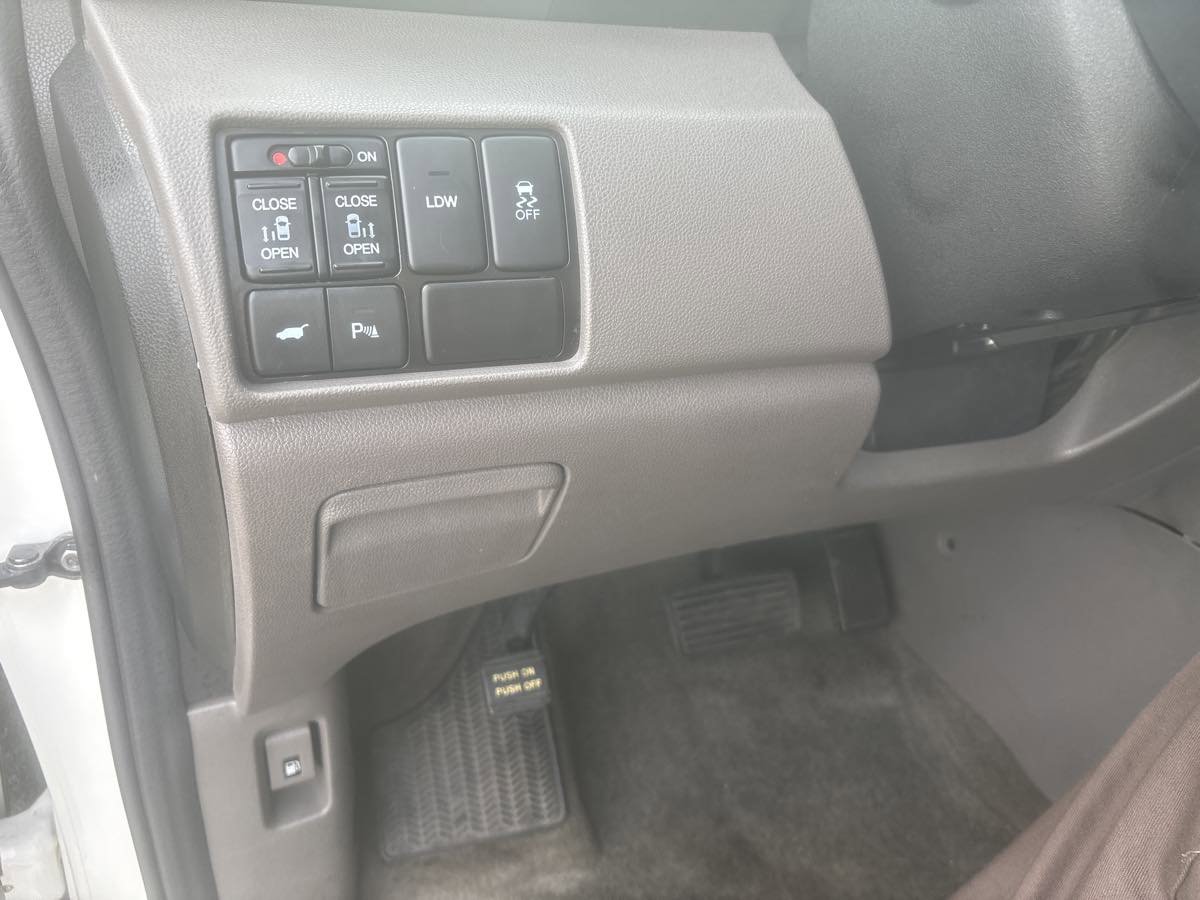 Used 2014 Honda Odyssey Touring image 7
