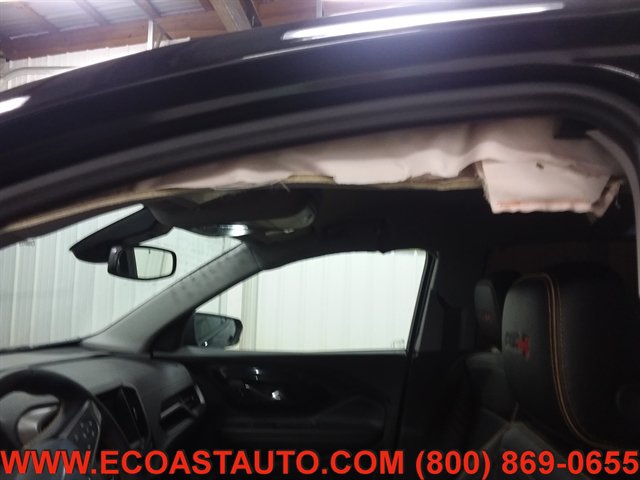 Used 2024 GMC Terrain AT4 AWD/4WD image 8
