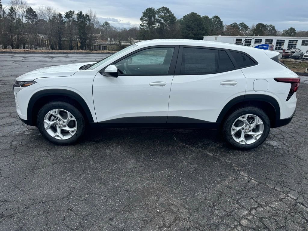 New 2026 Chevrolet Trax LS w/ LS Convenience Package image 2