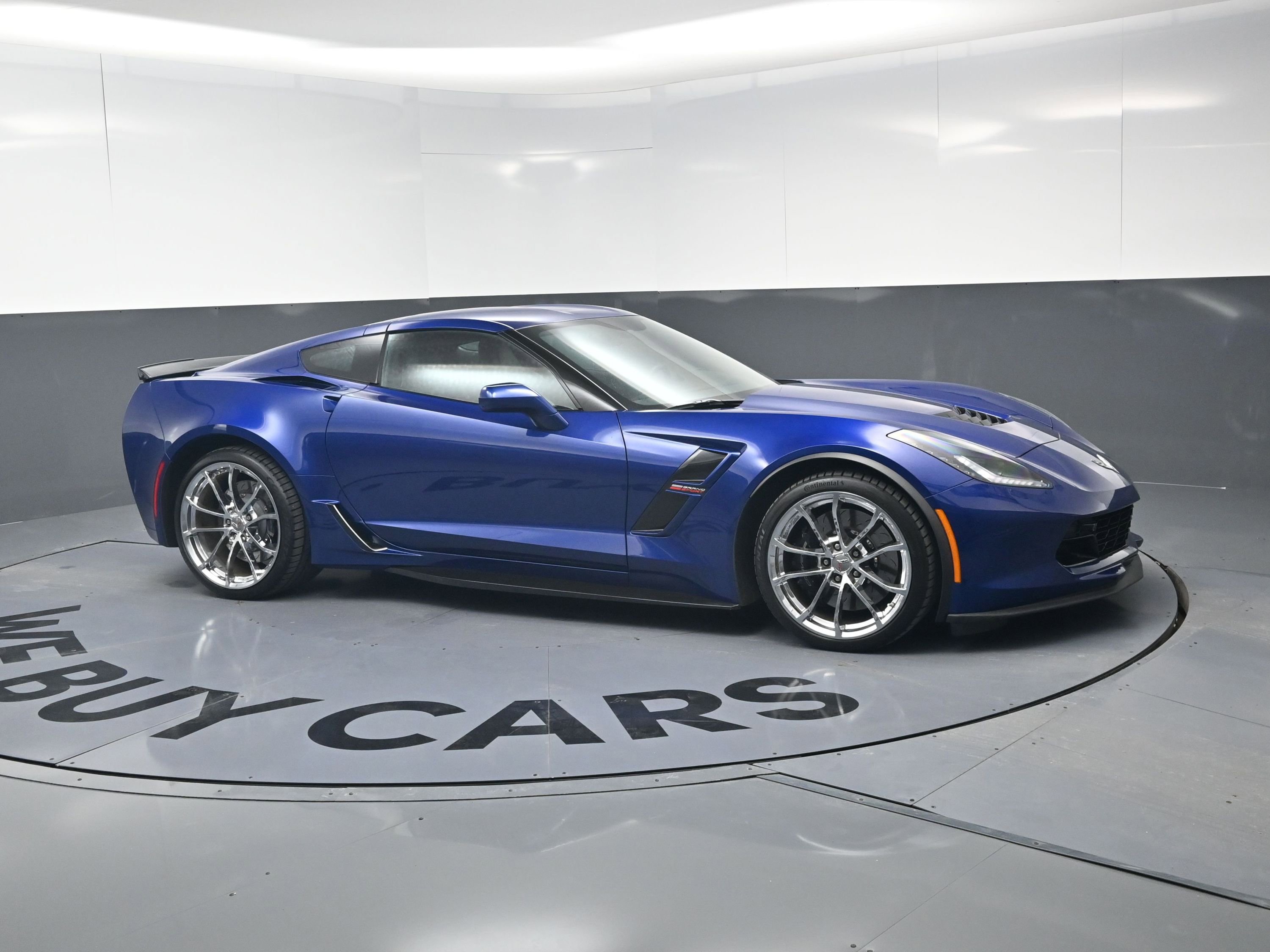 Used 2018 Chevrolet Corvette Grand Sport image 2
