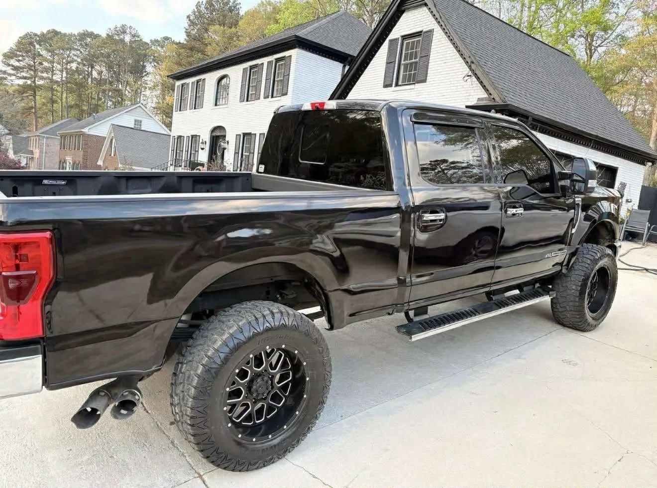 Used 2019 Ford F350 Lariat w/ Lariat Ultimate Package image 10