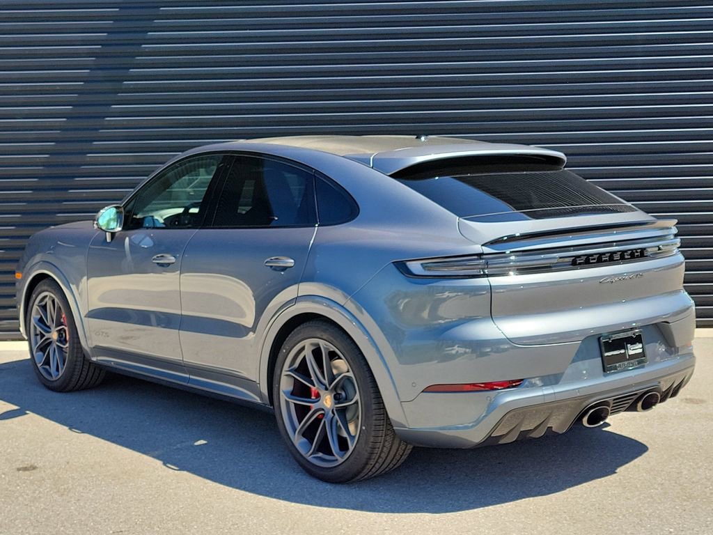 New 2026 Porsche Cayenne GTS image 3