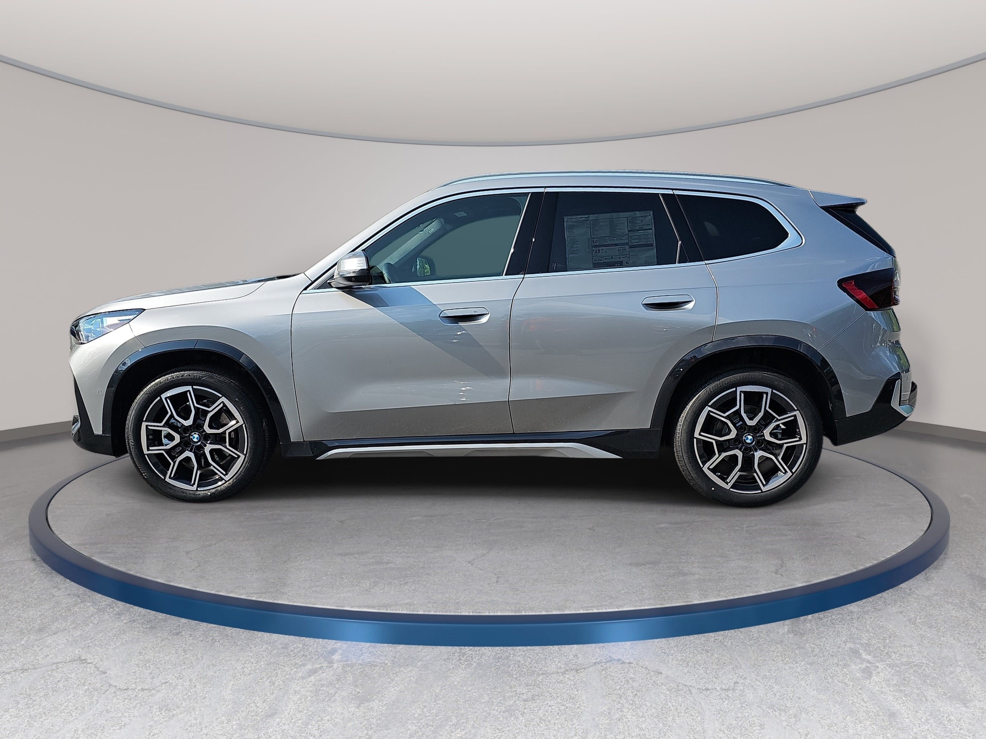 New 2026 BMW X1 xDrive28i w/ Technology Package AWD/4WD image 8