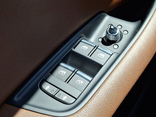 Used 2019 Audi Q7 3.0T Premium Plus w/ Premium Plus Package image 28