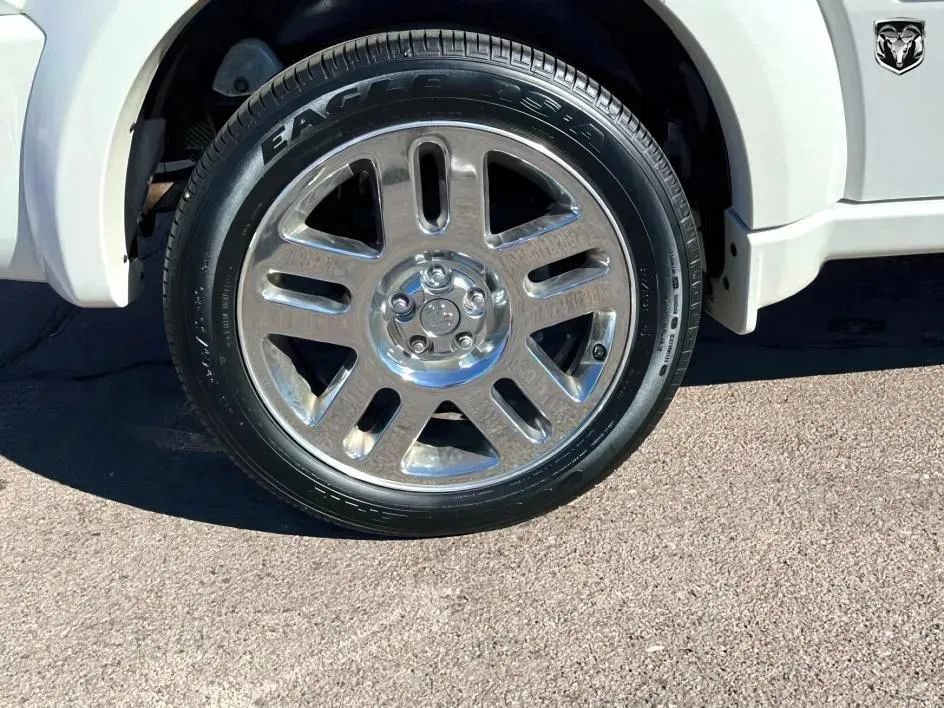 Used 2007 Dodge Nitro R/T RWD image 18