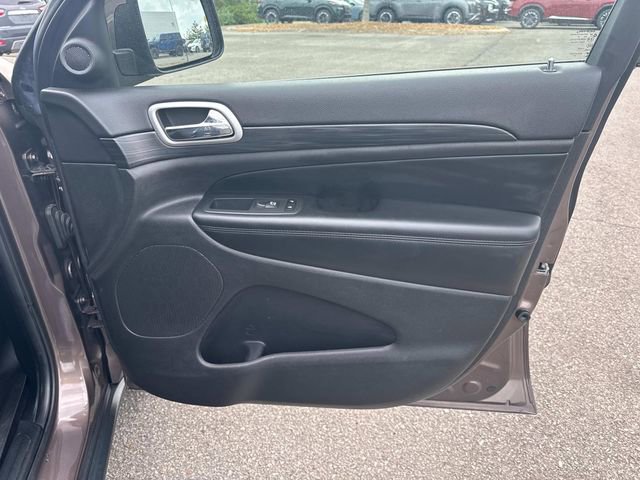 Used 2020 Jeep Grand Cherokee Laredo w/ Laredo X Package AWD/4WD image 24