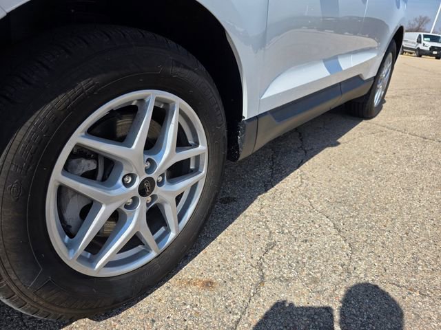Used 2024 Ford Edge SEL w/ Convenience Package image 40
