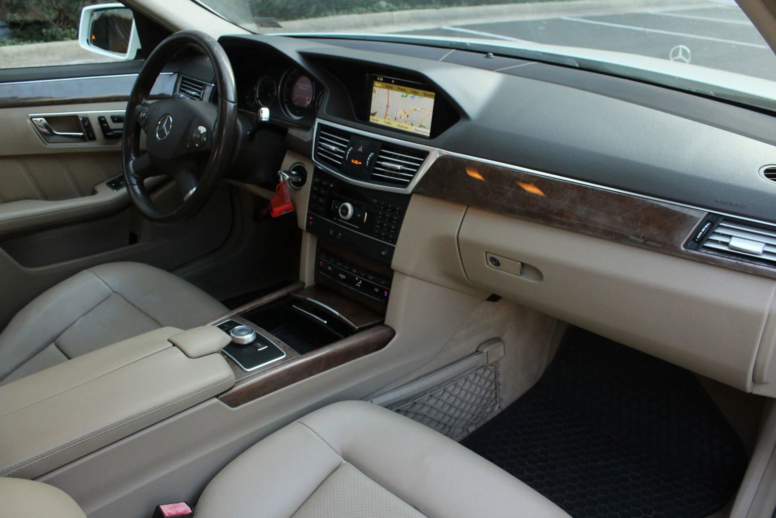 Used 2011 Mercedes-Benz E 350 4MATIC Sedan image 22