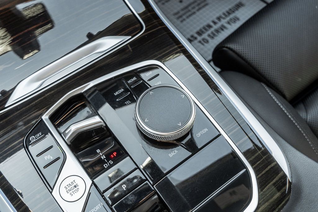 Used 2024 BMW X5 xDrive40i w/ Premium Essential Package image 23