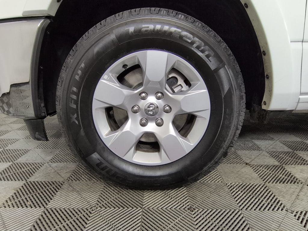 Used 2025 RAM 1500 Big Horn AWD/4WD image 9