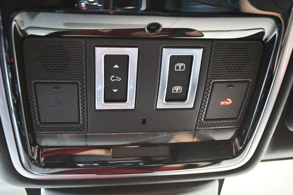 Used 2021 Land Rover Range Rover P525 Westminster Edition image 67