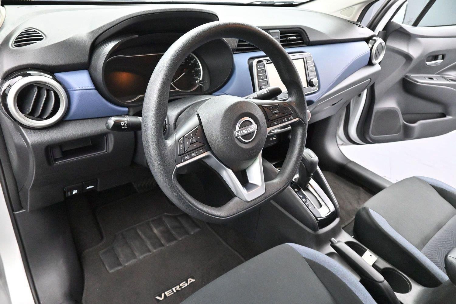 Used 2023 Nissan Versa SV FWD image 14