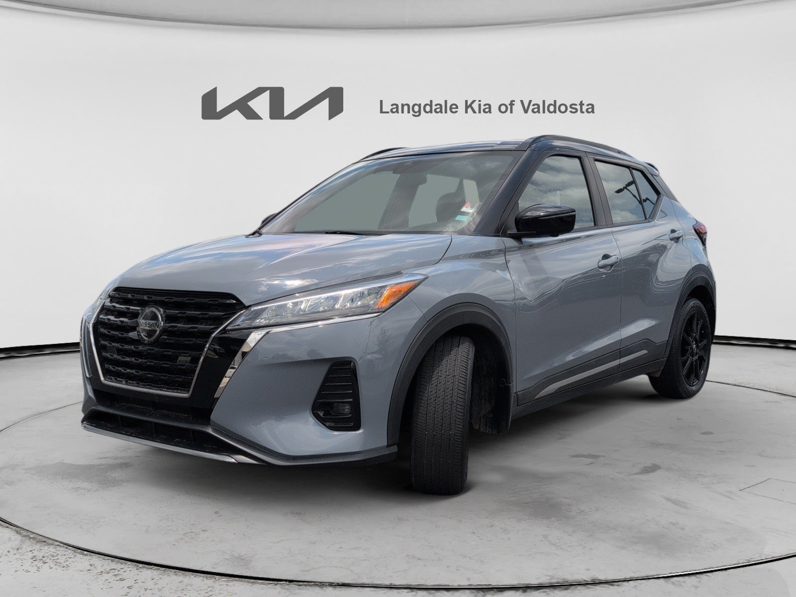 Used 2021 Nissan Kicks SR w/ SR Premium Package FWD image 11