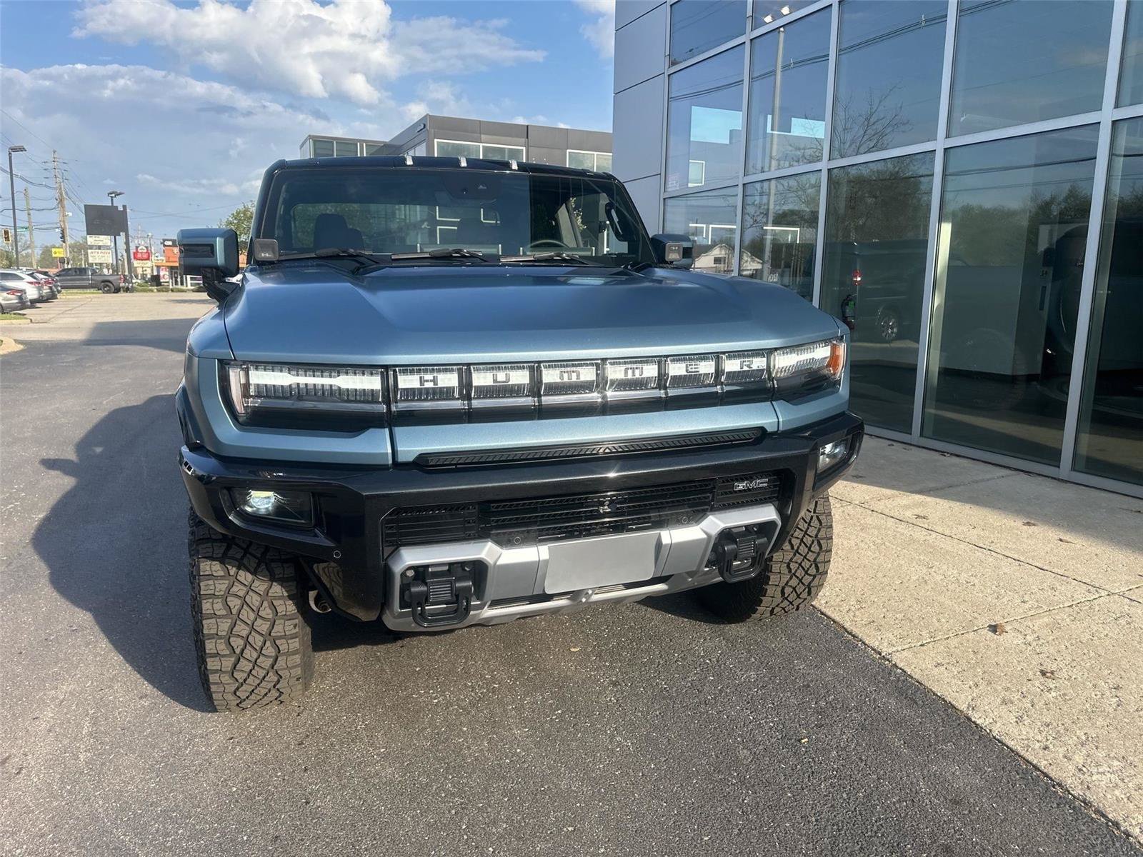 Used 2024 GMC Hummer EV 3X w/ Omega Edition AWD/4WD image 9