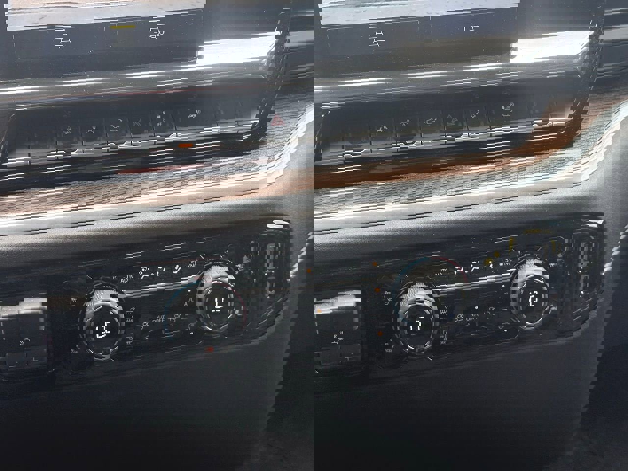 Used 2026 Chevrolet Silverado 1500 RST w/ RST Select Package image 11