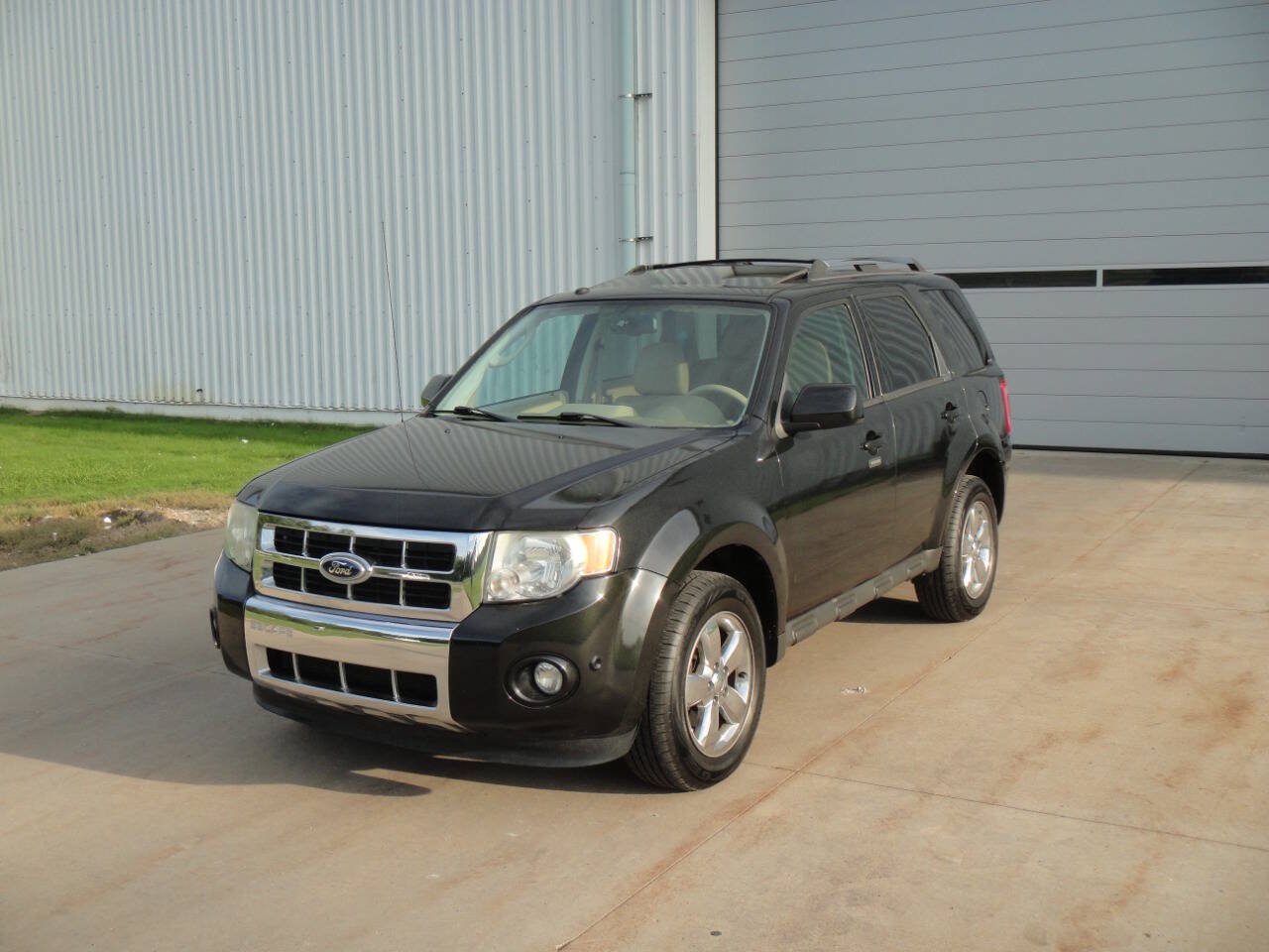Used 2011 Ford Escape Limited w/ 302A Rapid Spec Order Code AWD/4WD image 2