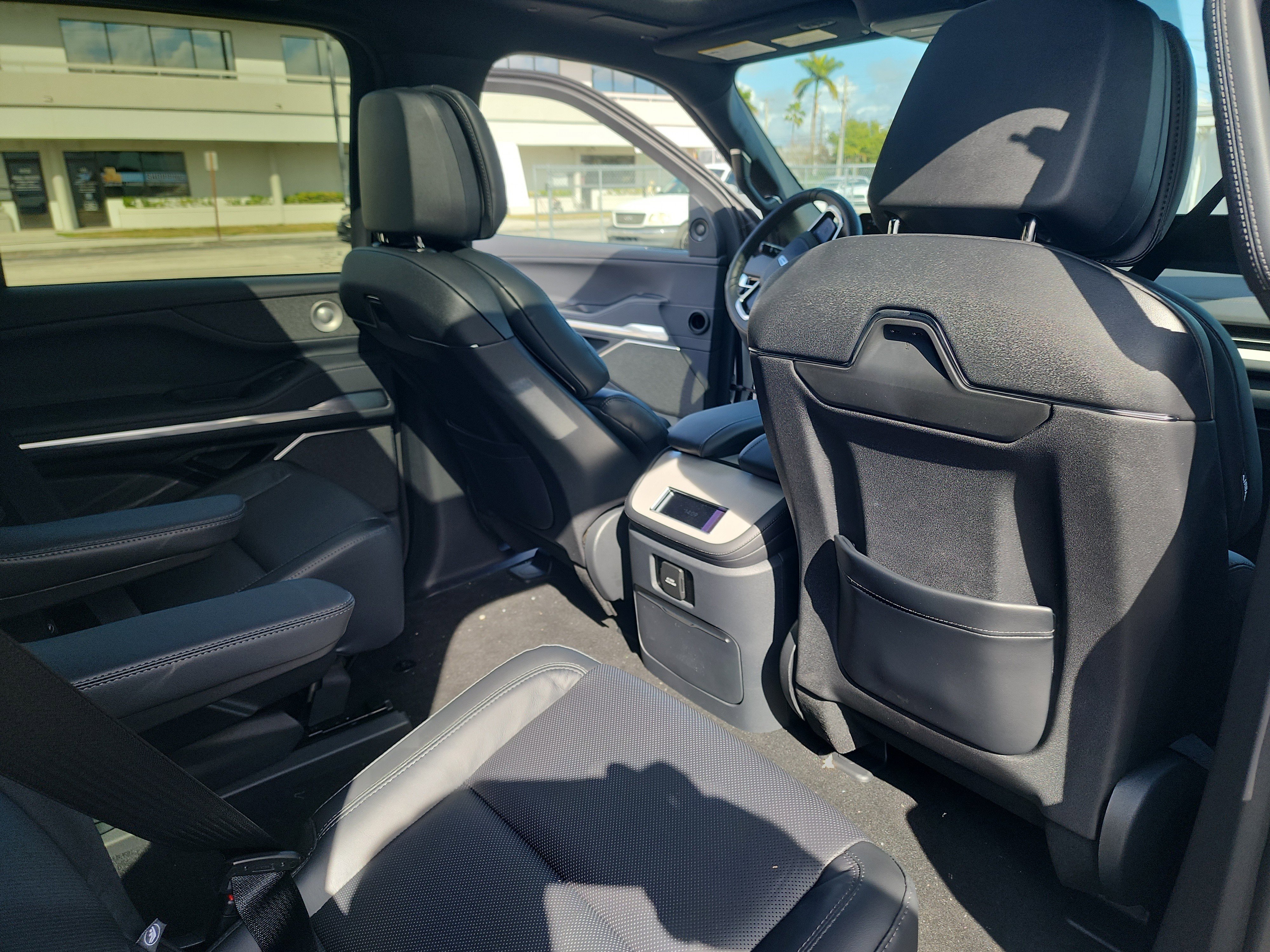 New 2026 Lincoln Navigator L Reserve w/ Jet Appearance Package image 26