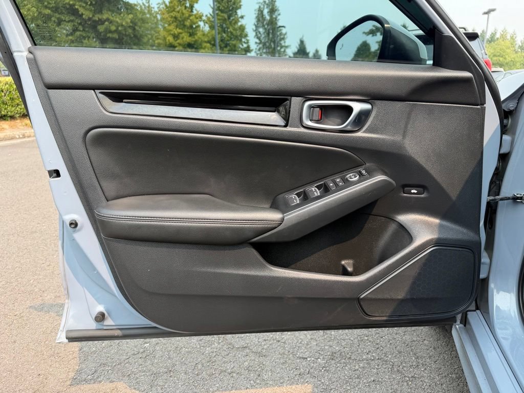 Used 2022 Honda Civic Touring image 12