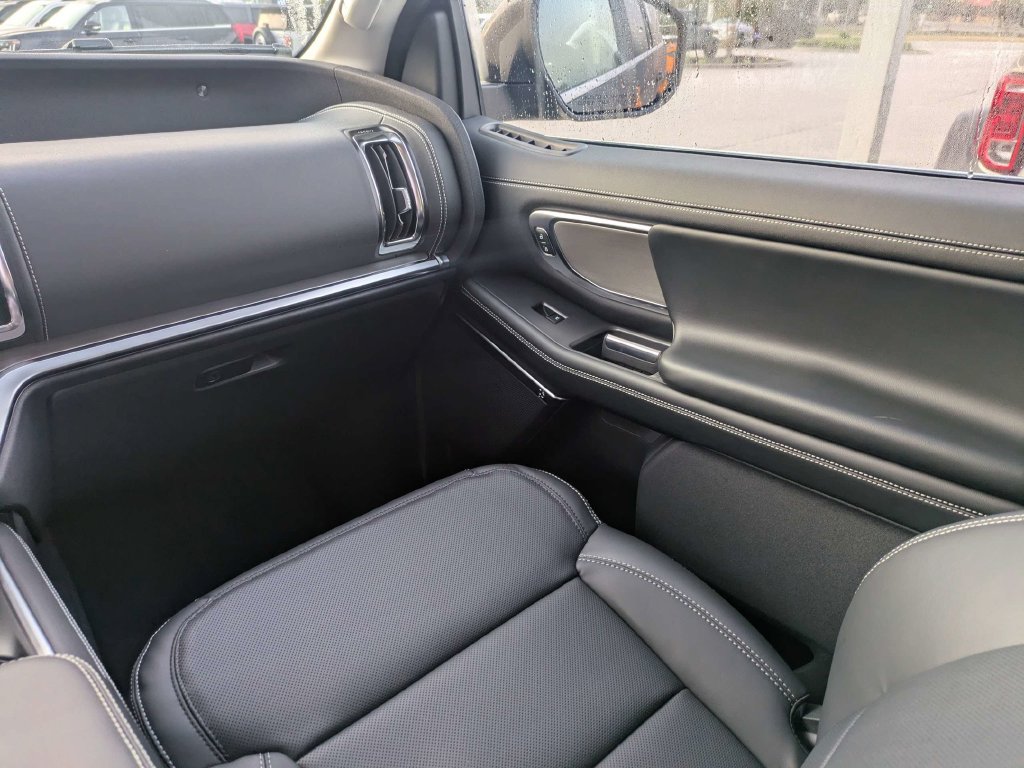 New 2027 Ford Expedition Max Platinum w/ Driver's Package RWD image 19