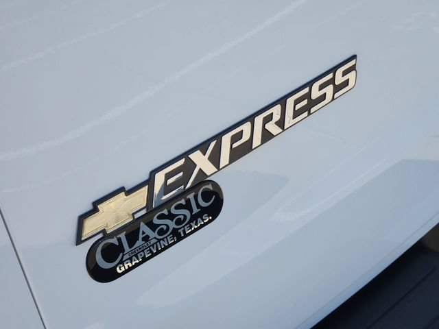 Used 2025 Chevrolet Express 2500 w/ Driver Convenience Package RWD image 9