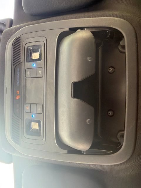 Used 2020 Ford Explorer Limited w/ Class III Trailer Tow Package RWD image 47
