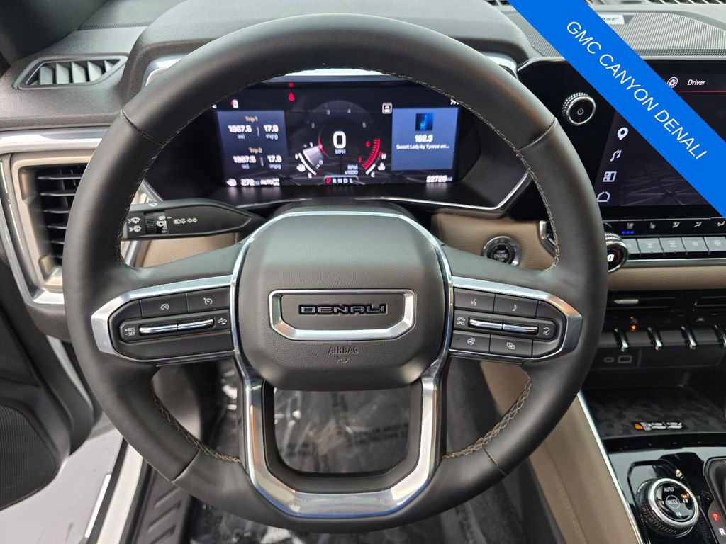 Used 2023 GMC Canyon Denali AWD/4WD image 17