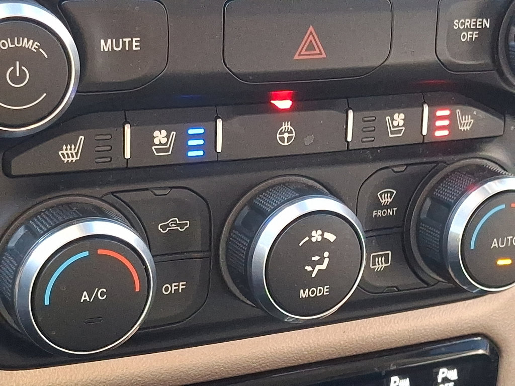 Used 2022 RAM 1500 Laramie AWD/4WD image 30