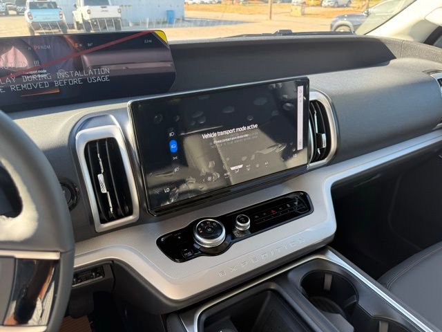 New 2025 Ford Expedition Active image 14