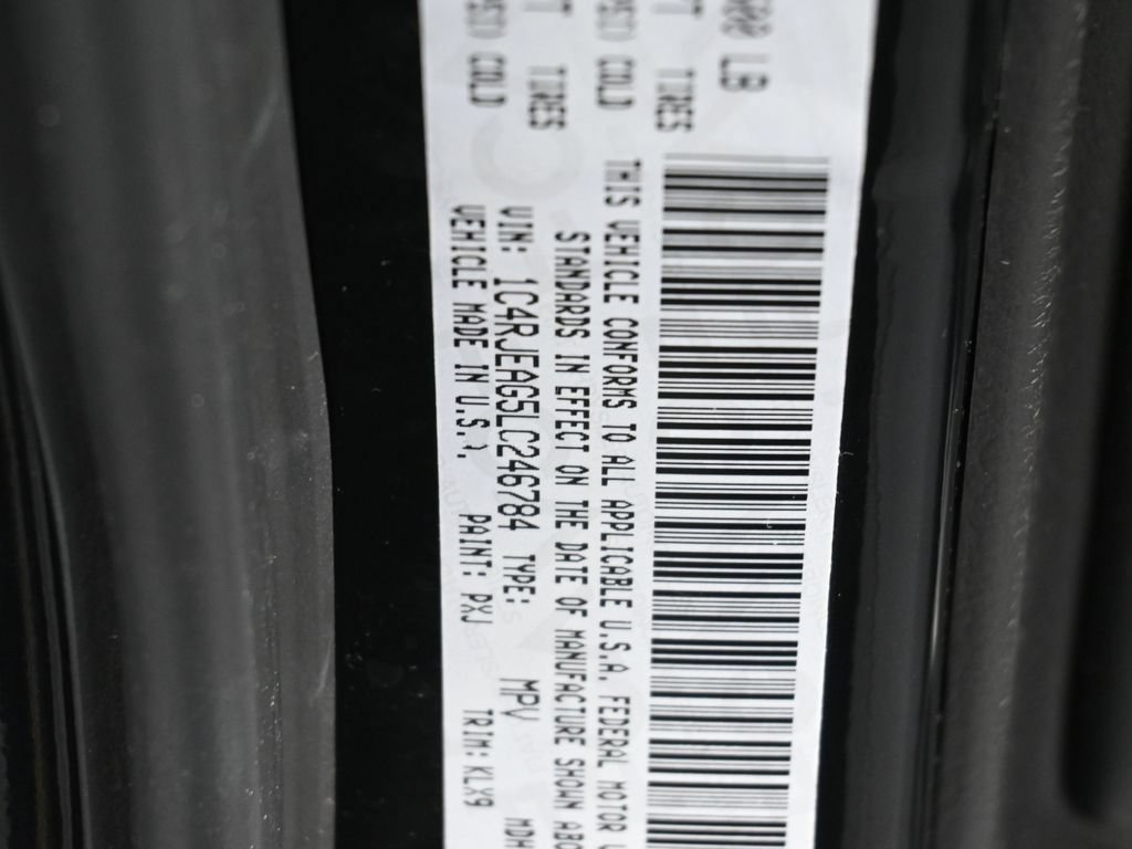 Used 2020 Jeep Grand Cherokee Altitude RWD image 18