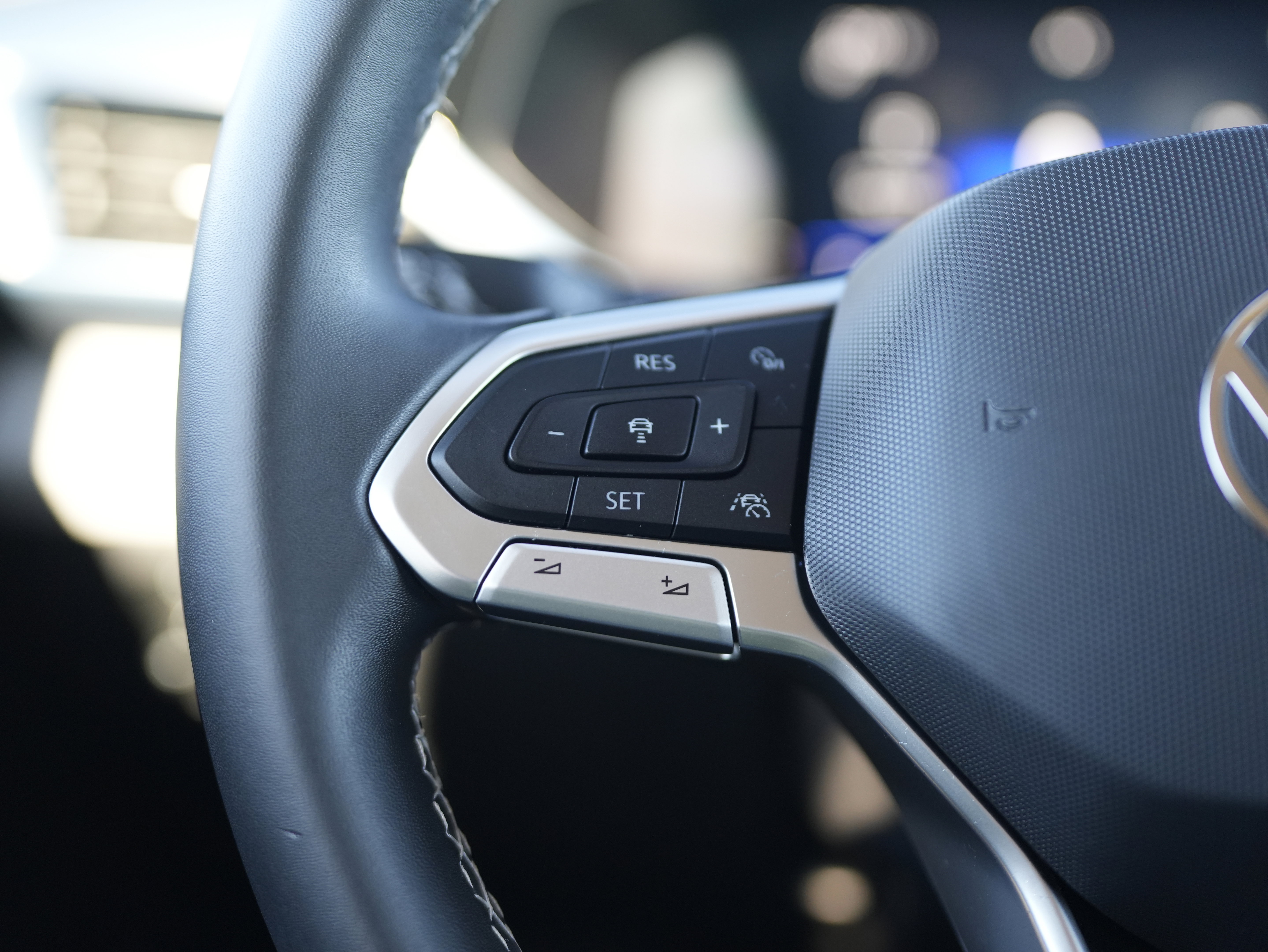 Used 2022 Volkswagen Taos SE w/ IQ.Drive SE Package image 19