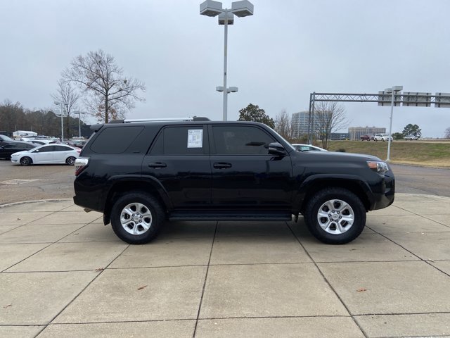 Used 2022 Toyota 4Runner SR5 Premium image 12