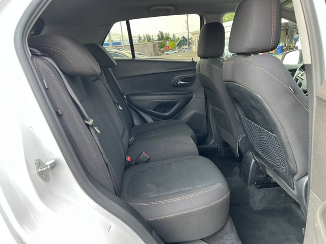 Used 2020 Chevrolet Trax LS w/ Tint and Cruise Package FWD image 10
