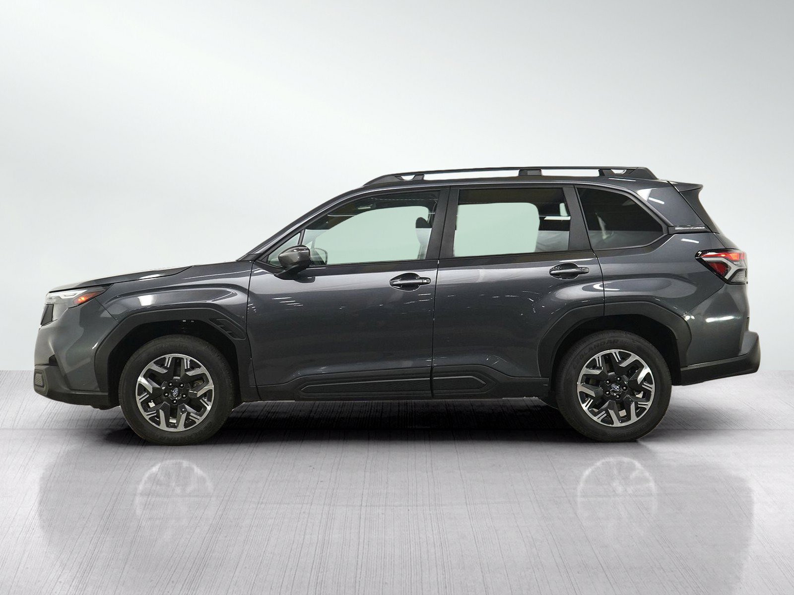 Used 2025 Subaru Forester Premium AWD/4WD image 2