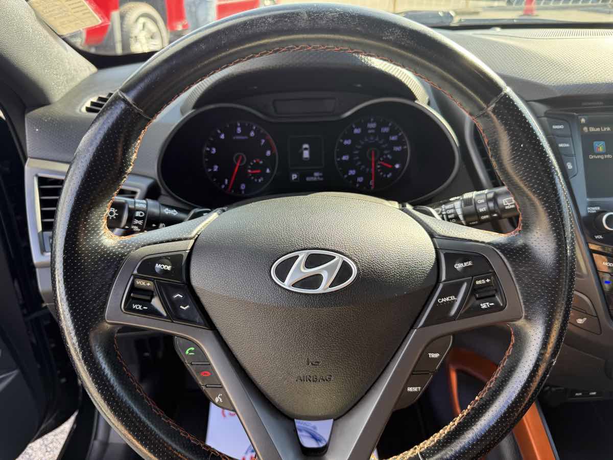 Used 2016 Hyundai Veloster Turbo w/ Option Group 04 FWD image 15