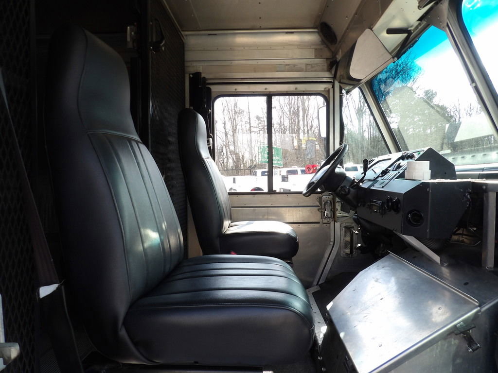 Used 2014 Ford E-350 and Econoline 350 Super Duty w/ A/C Prep Package RWD image 23
