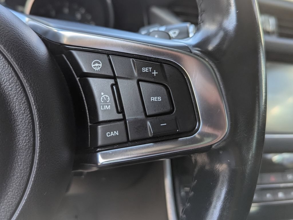 Used 2016 Jaguar XF R-Sport AWD/4WD image 20