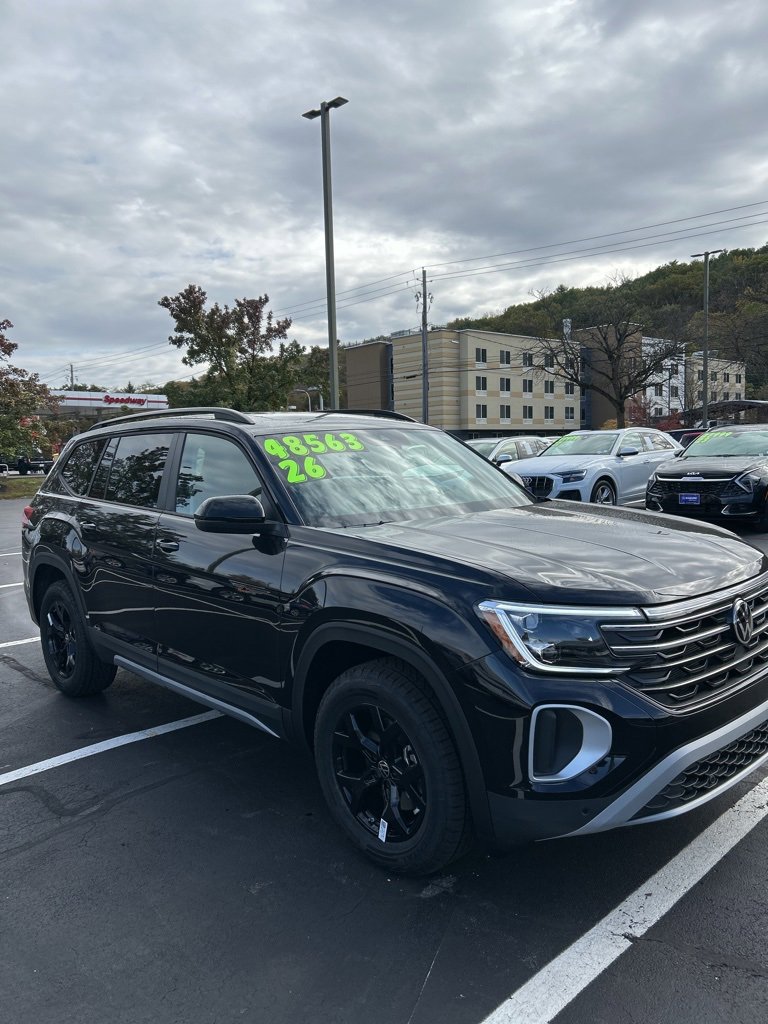 New 2026 Volkswagen Atlas Peak Edition image 6