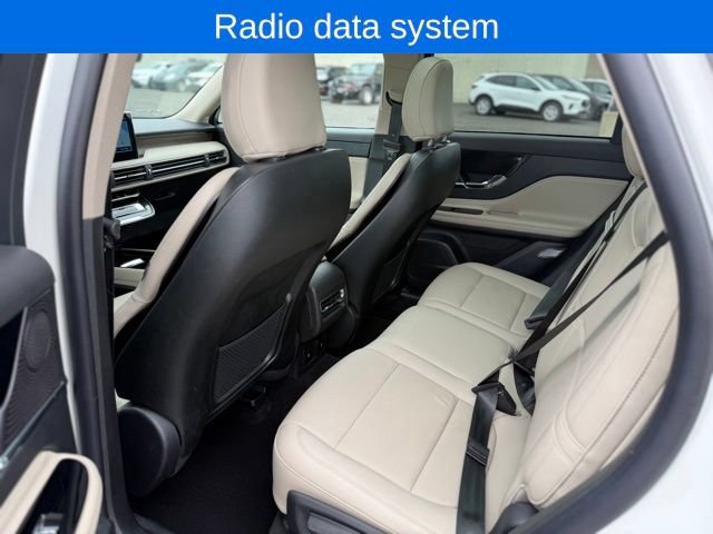 Used 2025 Lincoln Corsair Reserve AWD/4WD image 14