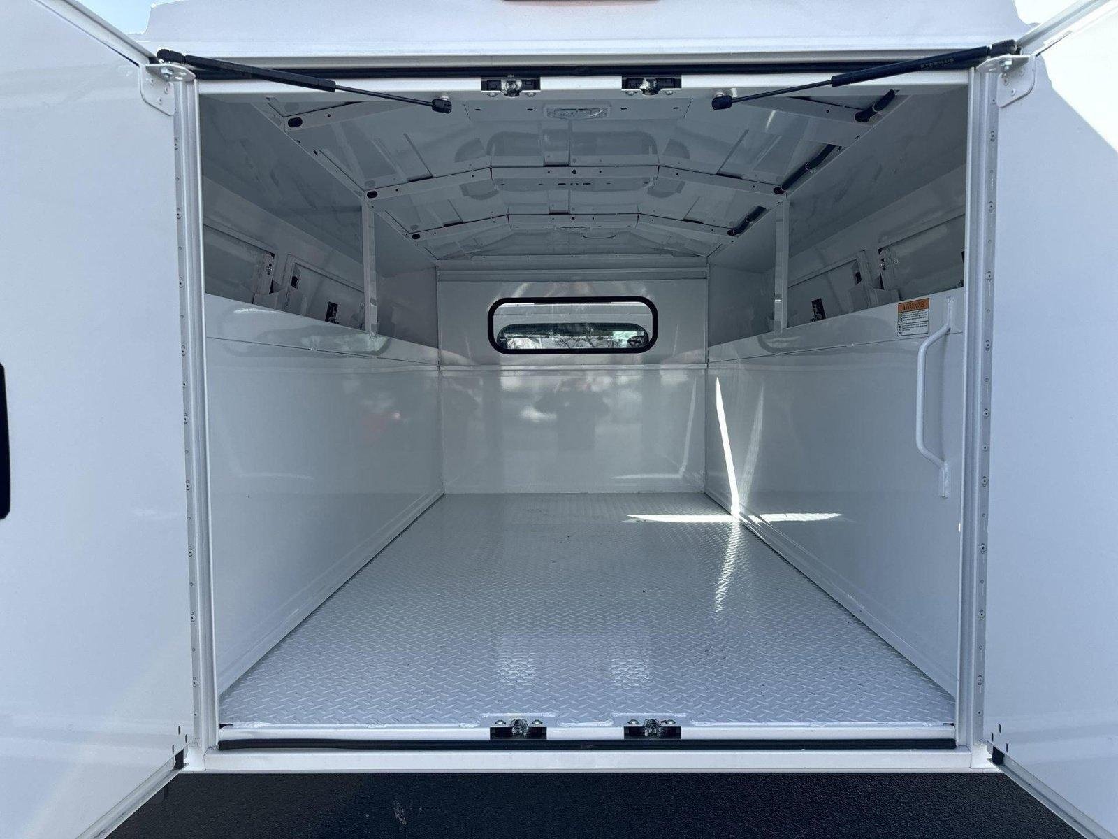 New 2023 RAM 3500 Tradesman AWD/4WD image 32