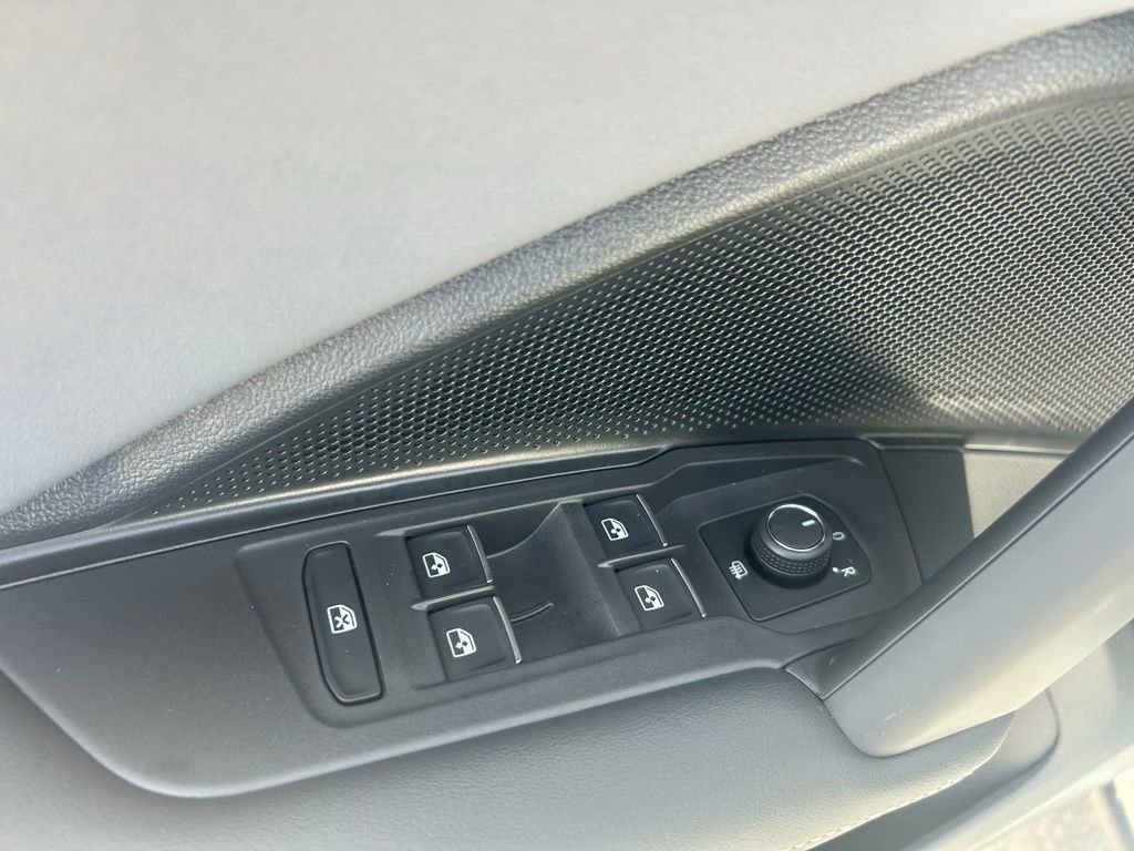 New 2026 Volkswagen Tiguan SE R-Line FWD image 54