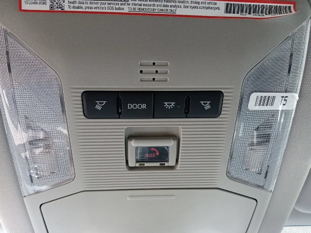 Used 2025 Toyota RAV4 LE AWD/4WD image 26