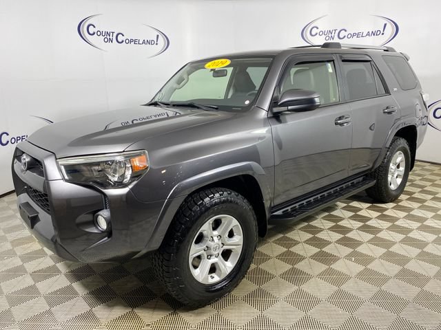 Certified 2019 Toyota 4Runner SR5 AWD/4WD image 3