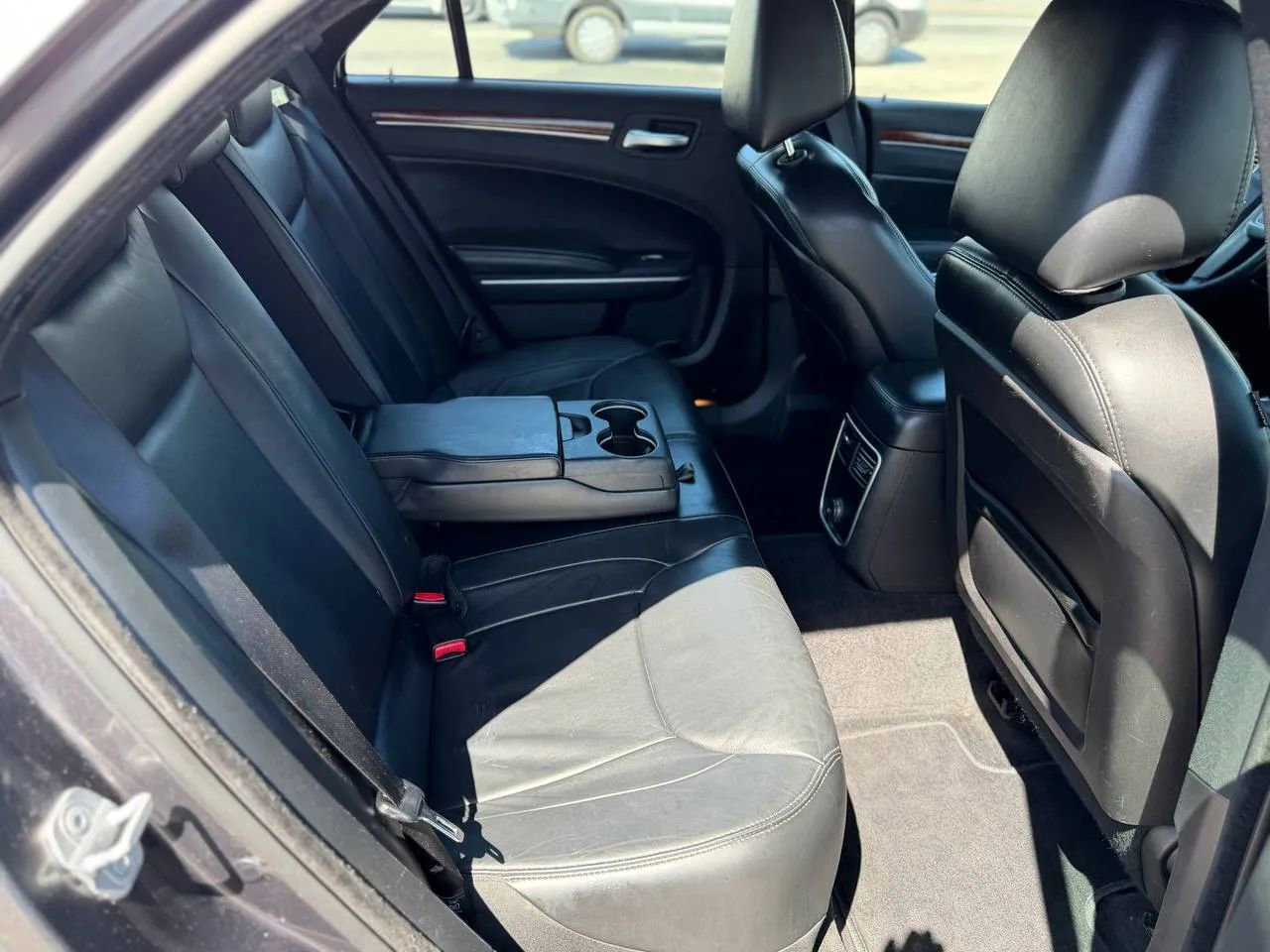 Used 2014 Chrysler 300 Limited RWD image 30