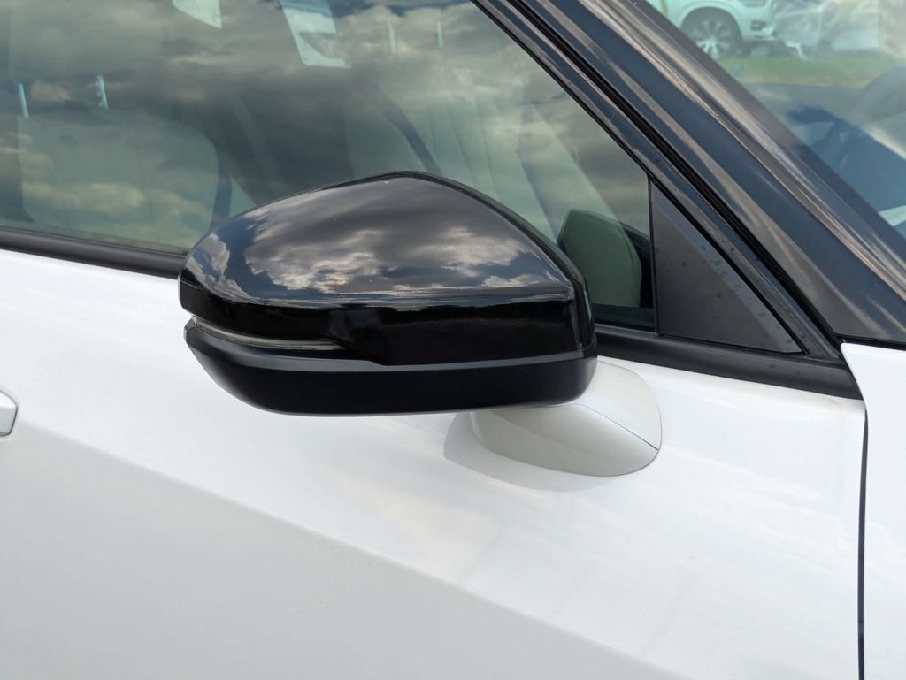 Used 2026 Acura MDX w/ Technology Package FWD image 12