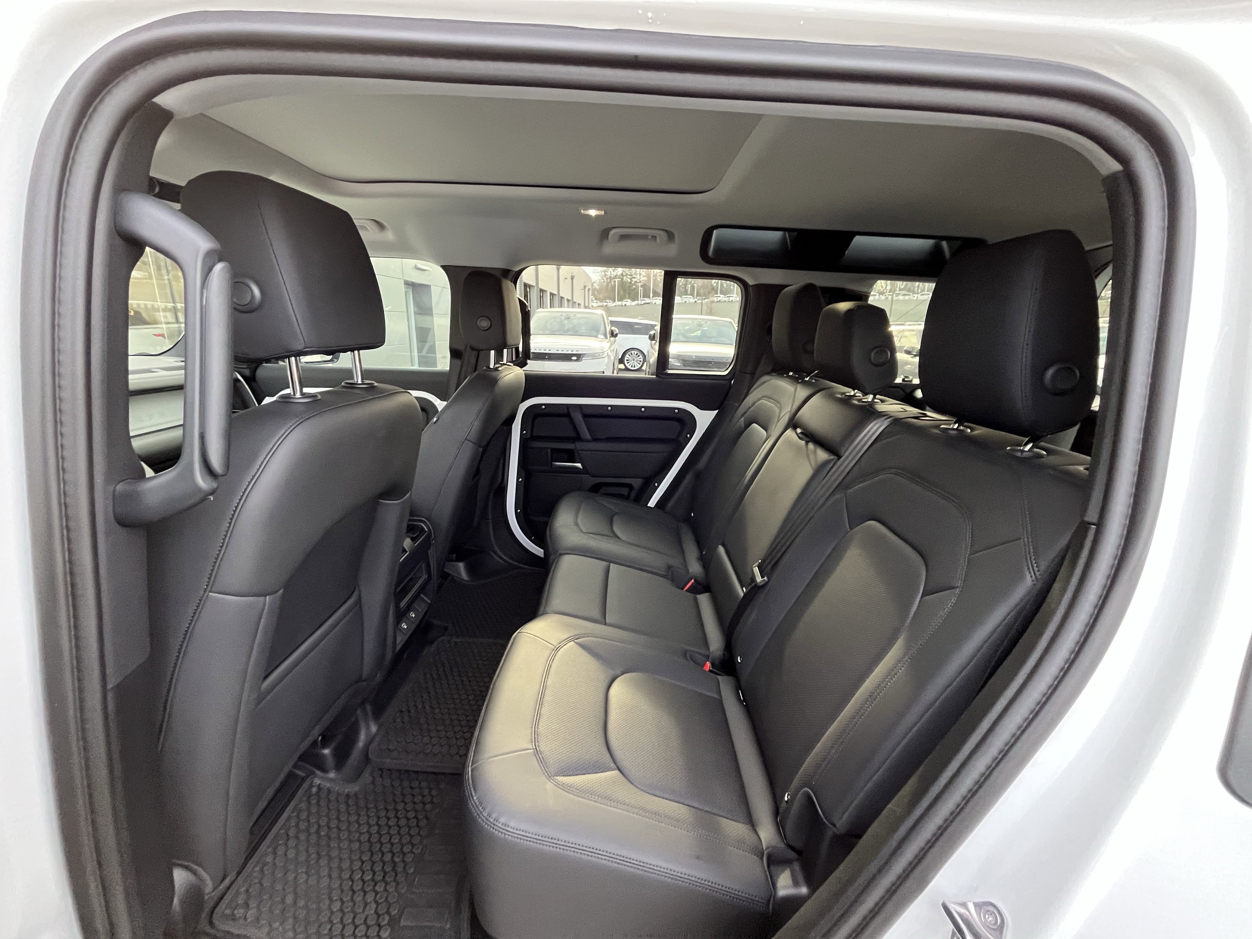 Certified 2025 Land Rover Defender 110 S image 30